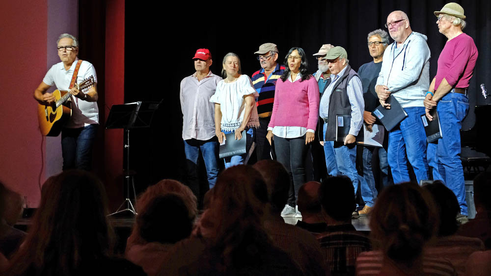 Image - “Wir haben uns in den Schlaf gesungen”