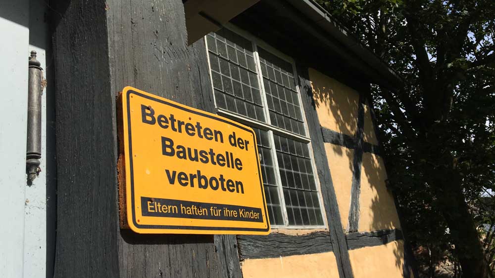 Das Schild am Eingang ist eindeutig