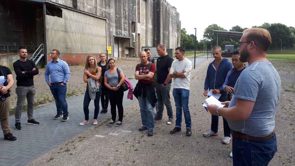 Lebenskundlicher Unterricht vor Ort: Auseinandersetzung mit der deutschen Vergangenheit