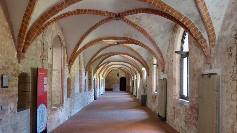Blick in den nördlichen Kreuzgang