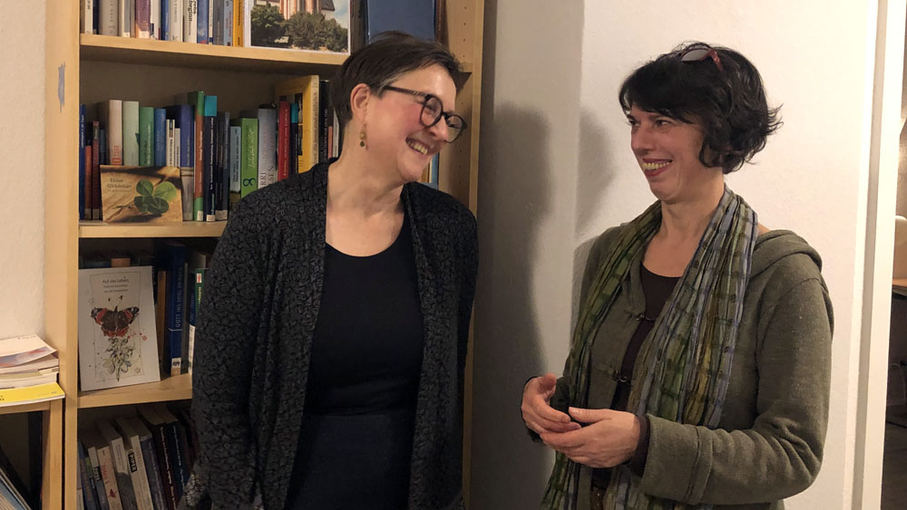 Die Kursleiterinnen Vera Hekel (li.) und Andrea Martha Becker