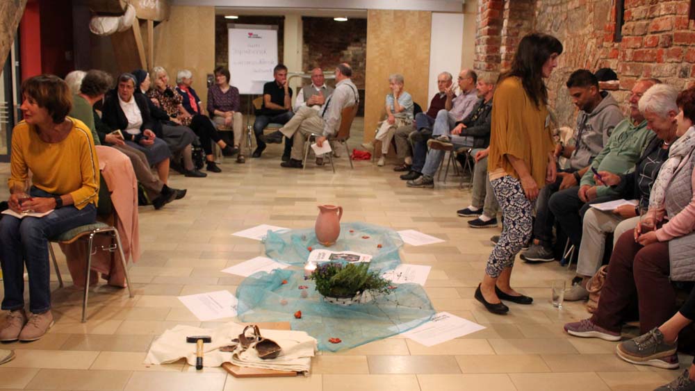 Ehrenamtliche im Gespräch