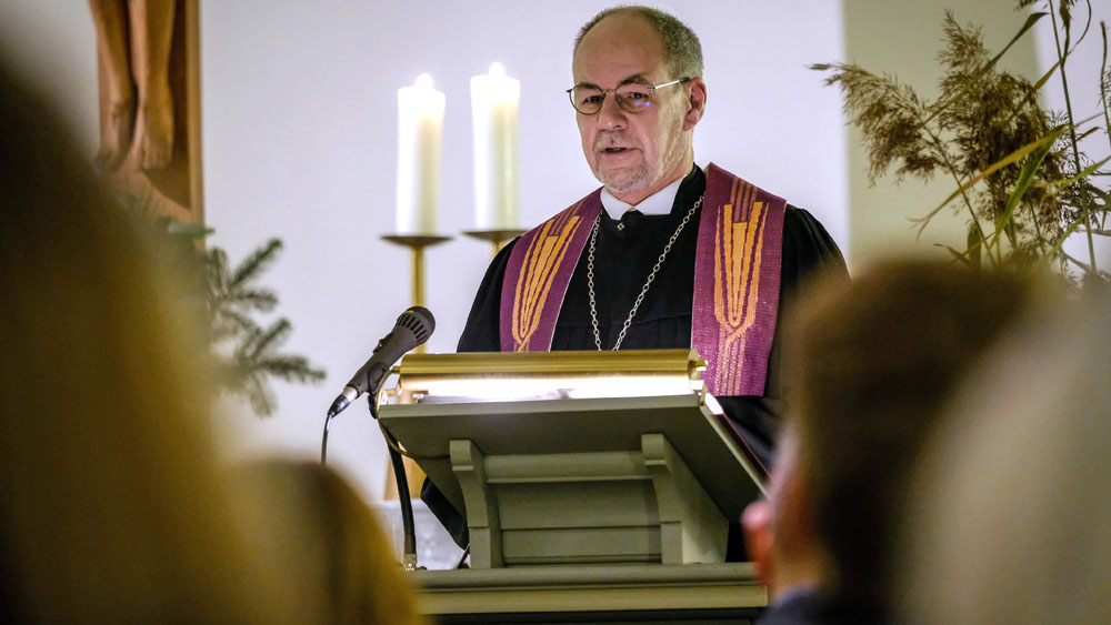 Arend de Vries bei einem Gottesdienst im November 2018