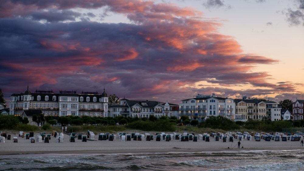 Sonnenuntergang in Ahlbeck auf der Insel Usedom.