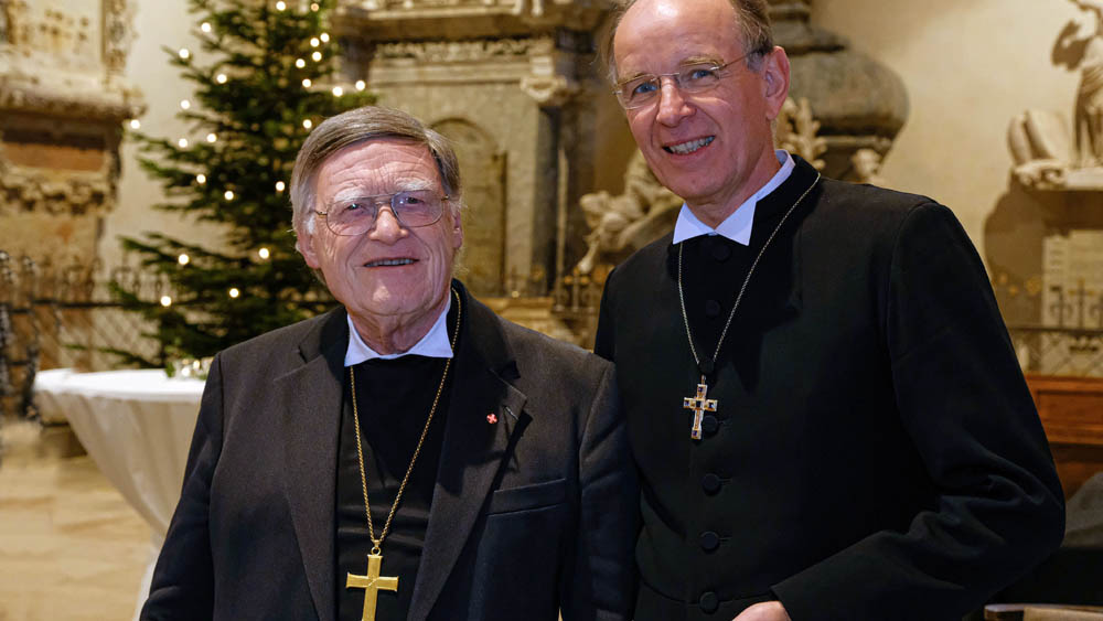 Der amtierende Abt Horst Hirschler (li.) und sein Nachfolger Ralf Meister beim Epiphanias-Empfang der hannoverschen Landeskirche am 6. Januar 2020