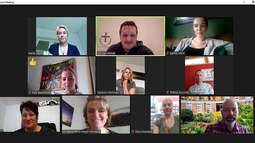 Mitarbeitende beim vorerst letzten Teammeeting