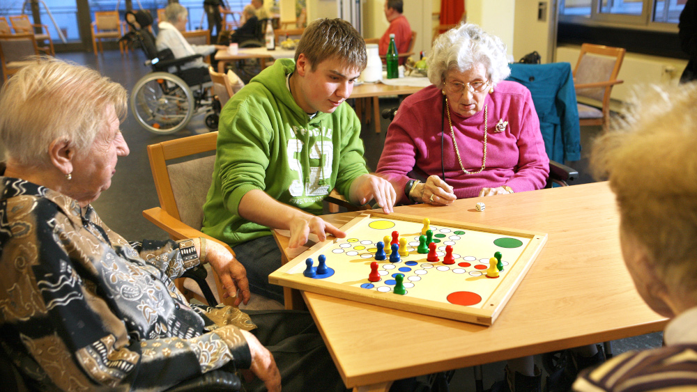 Image - Demonstration gegen Kürzungen bei Freiwilligendiensten