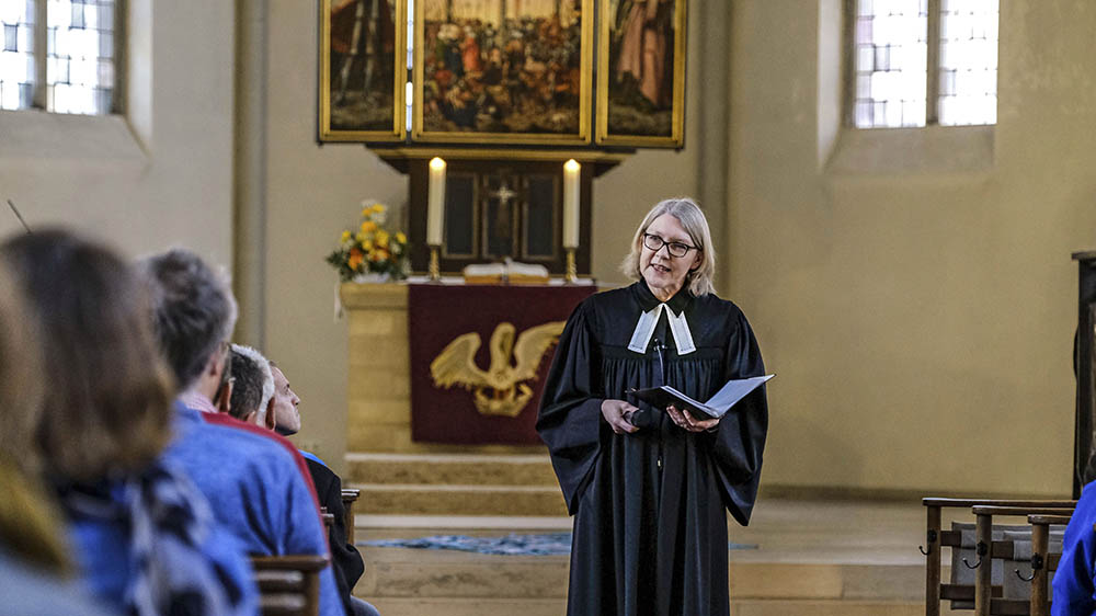 Image - Finanzexperte der EKD stellt Verbeamtung von Pastoren infrage