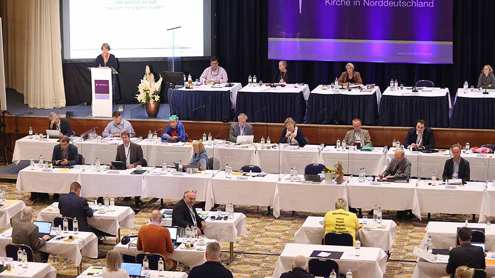 Mit viel Abstand hat die Synode der Nordkirche getagt