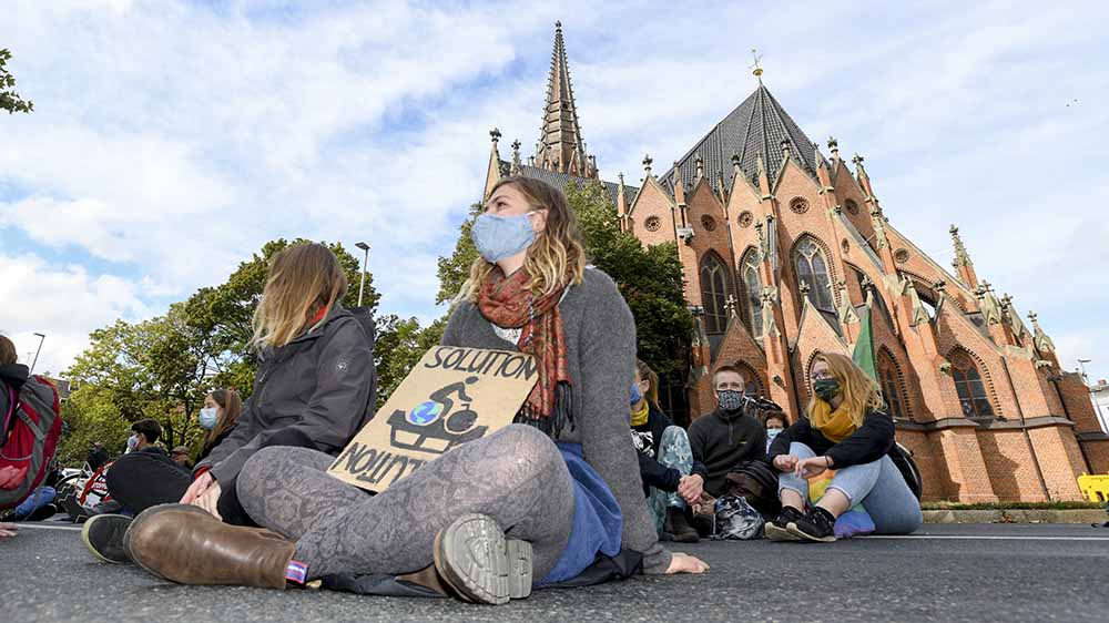 Im vergangenen September demonstrierte Churches for Future corona-konform, hier in Hannover.
