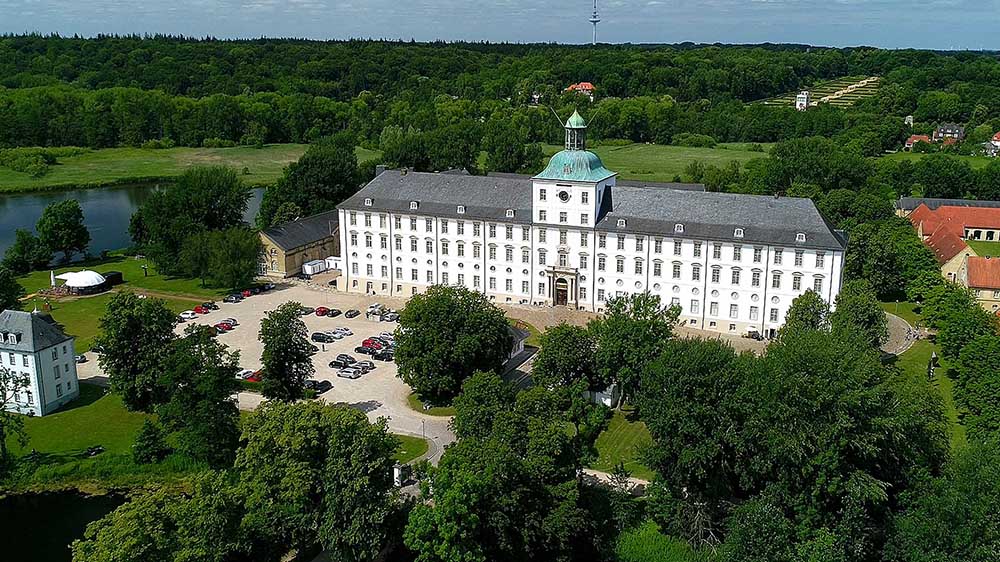 Schloss Gottorf und die Museumsinsel in Schleswig von oben