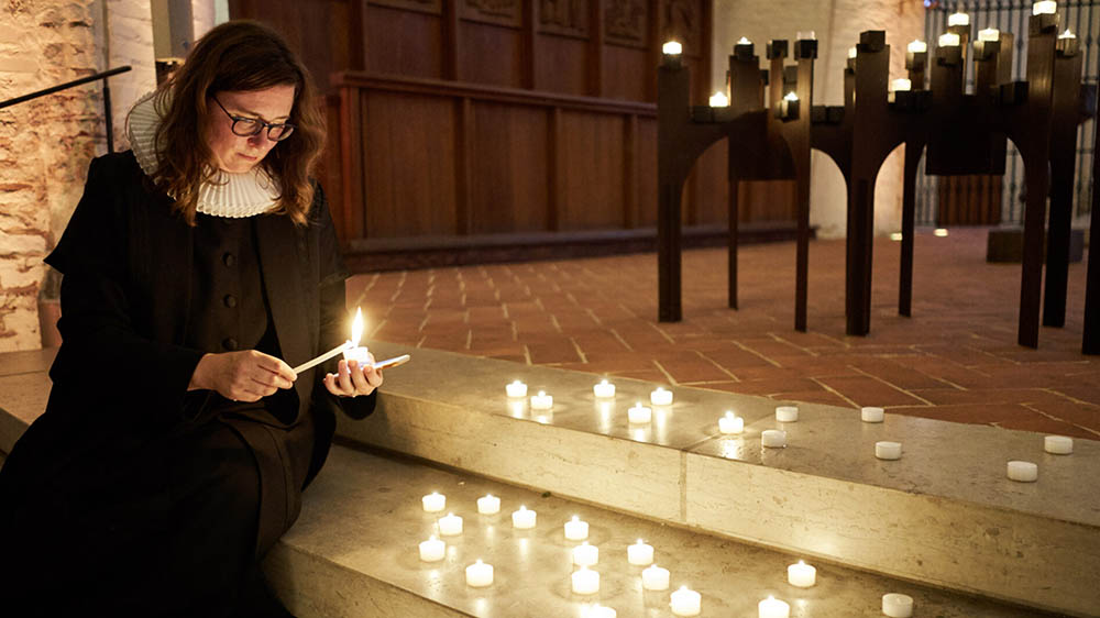 Eine Kerze für jedes Gebetsanliegen: Die erfolgreiche Aktion aus dem vergangenen Jahr, damals mit Pastorin Meike Barnahl, soll wieder stattfinden