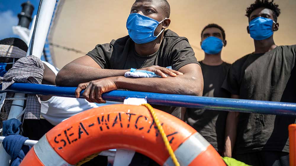 Flüchtlinge an Bord der Sea-Watch 4 im August 2020
