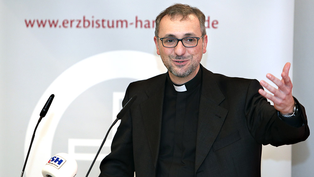 Image - Erzbischof Heße räumt vor Gericht Fehler in Missbrauchsfall ein
