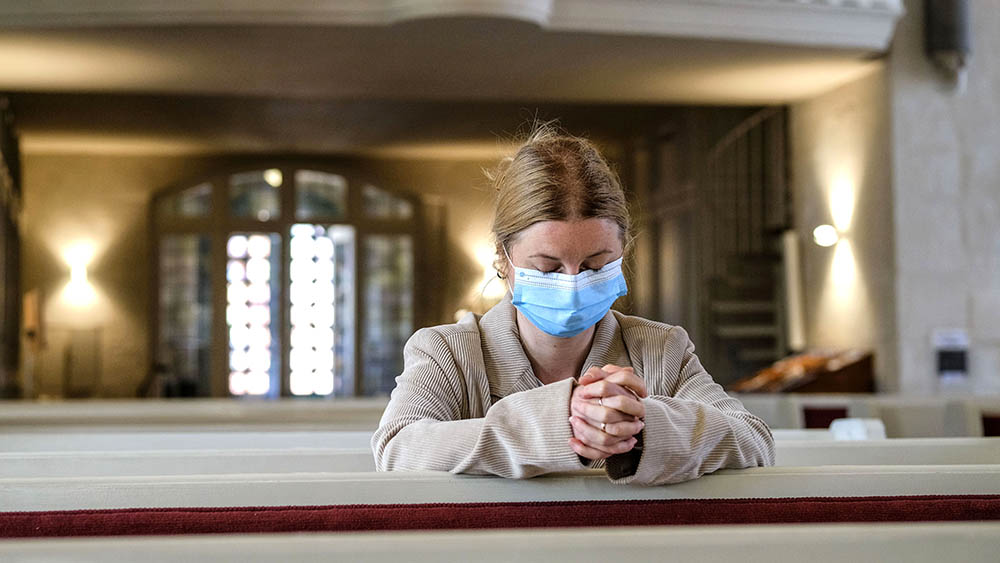 Image - Kirchen begrüßen neue Regeln für Gottesdienste zu Weihnachten