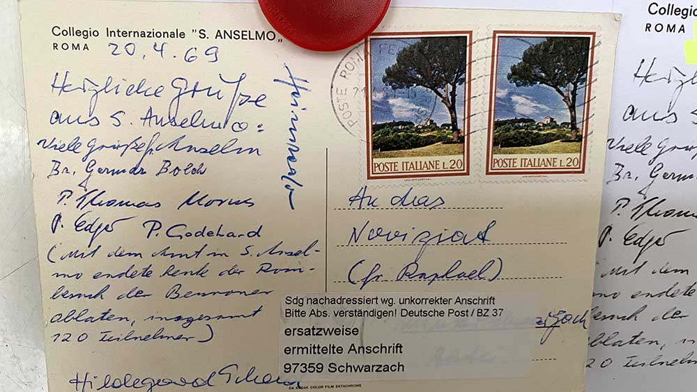 Mehr als 51 Jahre hat diese Postkarte gebraucht, um an ihr Ziel zu kommen