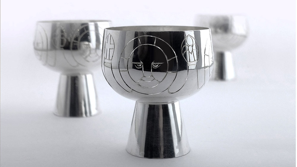 Image - Diese Mini-Kelche retten der Gemeinde das Abendmahl