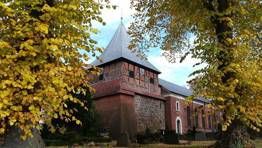 Die Kirche St. Dionys und St. Jakobus