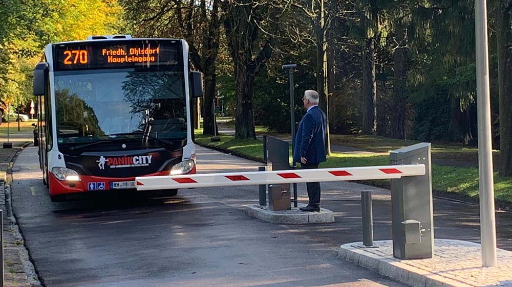 Linienbusse dürfen weiterhin über den Friedhof fahren