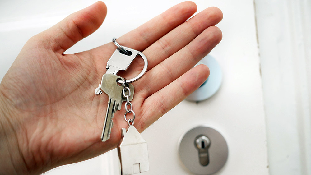 Schlüssel für eine eigene Wohnung – in Hamburg kein einfaches Unterfangen