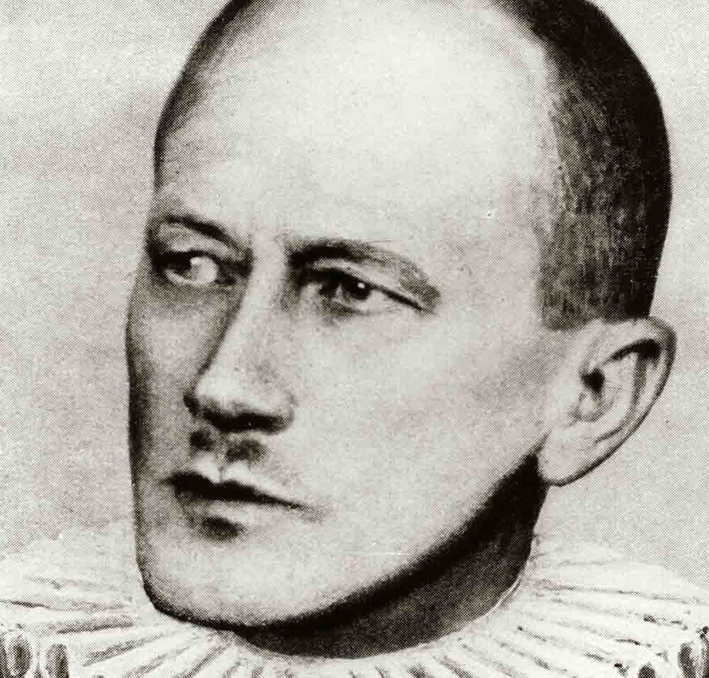 Wegen Wehrkraftzersetzung, Feindbeguenstigung und Rundfunkverbrechen wurden vier Luebecker Geistliche, drei katholische Kaplaene und ein evangelischer Pastor (Kaplan Hermann Lange, Kaplan Johannes Prassek, Kaplan Eduard (Mueller) Müller und Pastor Karl Friedrich Stellbrink (Foto, der Lutherkragen des Pastors ist nachtraeglich in das Bild retuschiert worden)), heute bekannt als die “Luebecker Maertyrer” am 10.11.1943 in der Hamburger Haftanstalt am Holstenglacis hingerichtet. Sie waren die einzigen Geistlichen, die durch ein Urteil des Volksgerichtshofs waehrend der NS-Zeit starben. Innerhalb von neun Minuten wurden die vier auf dem Schafott enthauptet. (Siehe epd-Feature vom 29.10.2018) *** Local Caption *** 00227152