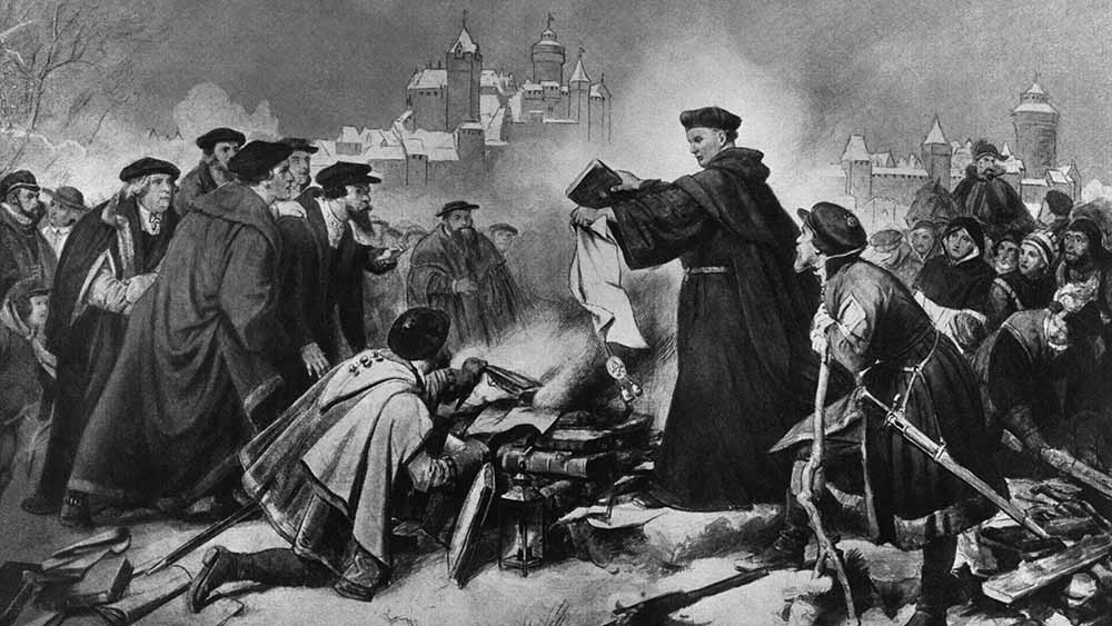 Luther verbrennt die päpstliche Bulle vor dem Elstertor in Wittenberg, nach einem Gemälde von C. F. Lessing