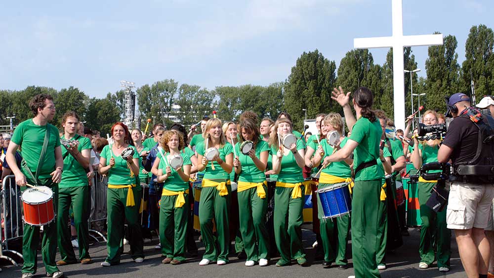 Trommelgruppe beim Abschlussgottesdienst