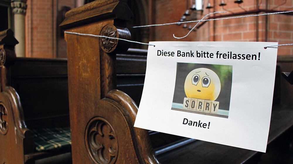 Viele Kirchenbänke müssen leer bleiben – wegen der Hygiene-Regeln