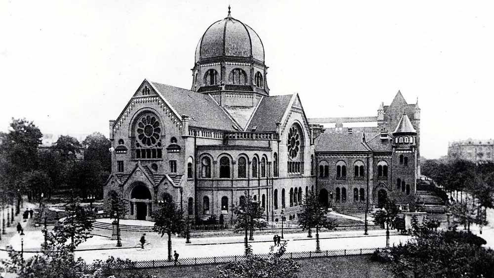 Die Synagoge am Bornplatz im Jahr 1906