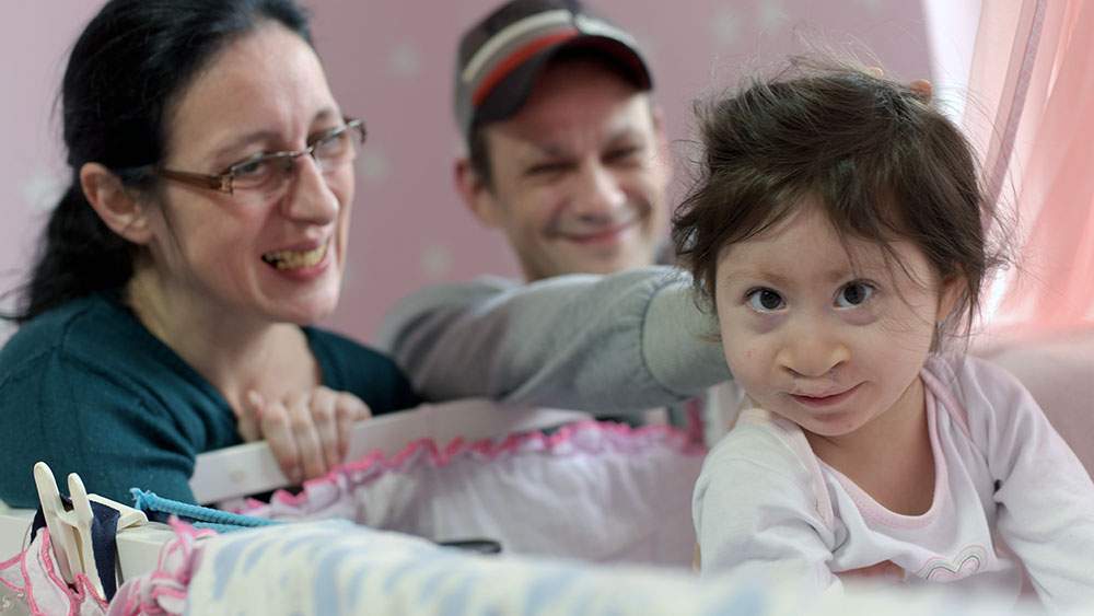 Kleine Familie: Emily (2) mit ihren Eltern Sandra und Henning Thiele