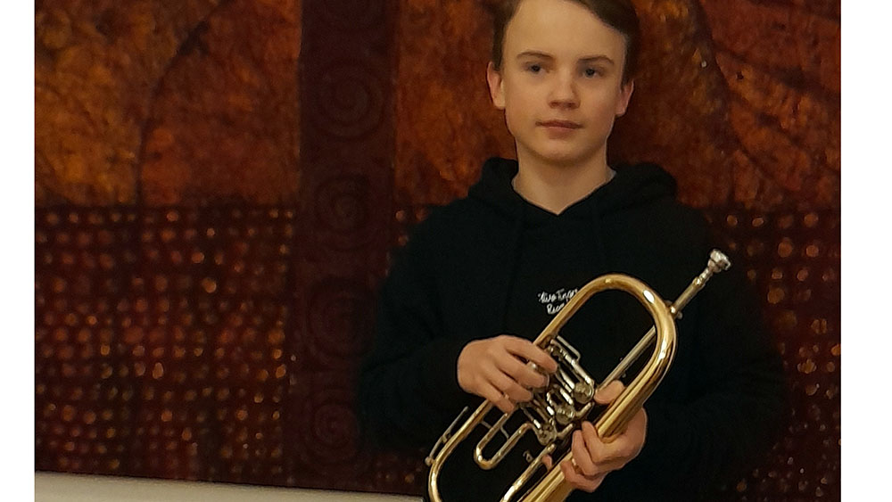 Image - Jasper, der junge Leiter des kleinen Posaunen-Chores