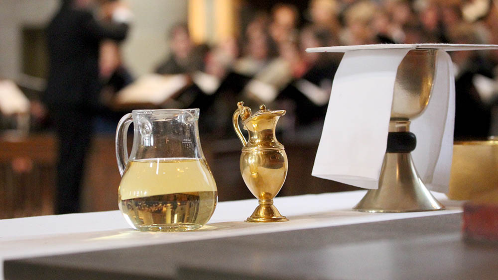 Image - Bischof Bätzing lehnt gemeinsames Abendmahl beim Kirchentag ab