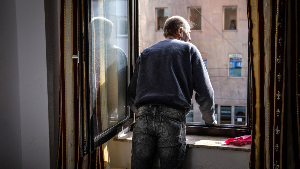 Wohnungslose können zur Zeit im Hamburg ein Zimmer in leer stehenden Hotel beziehen.