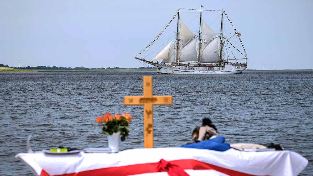 Am Strand von Bremerhaven feiern die christlichen Gemeinden gemeinsame Gottesdienste