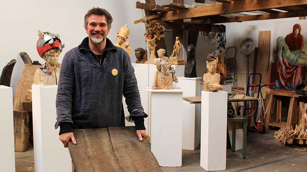 Künstler Hauke Jessen startet mit dem Projekt im Rauhen Haus in Hamburg