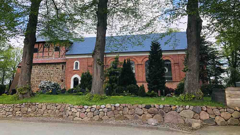 Die Kirche St. Dionys und St. Jakobus