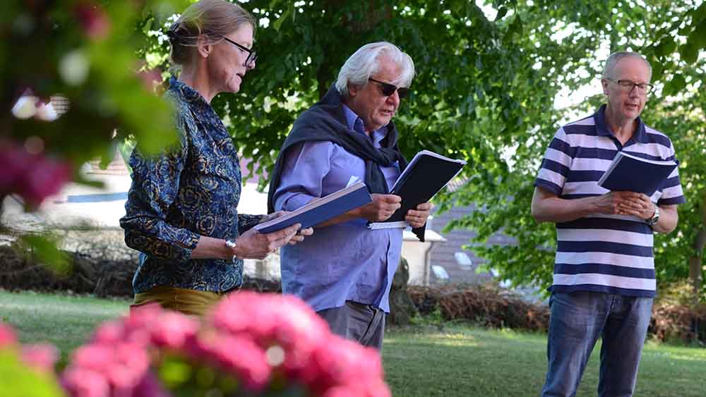 Die Heringsdorfer Gemeinde auf Usedom bietet „Offenes Singen“ für Urlauber und Einheimische draußen auf dem Kirchhof
