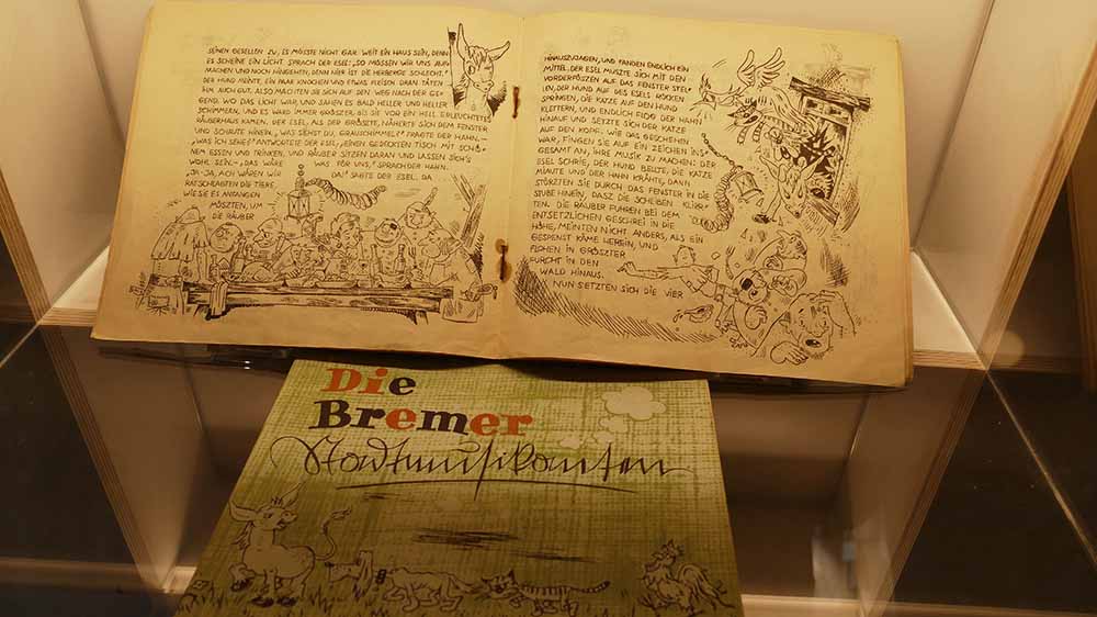 Vermutlich das erste Kinderbuch der deutschen Nachkriegsära: Werner Klemke schuf es im Sommer 1945 in Tidofeld