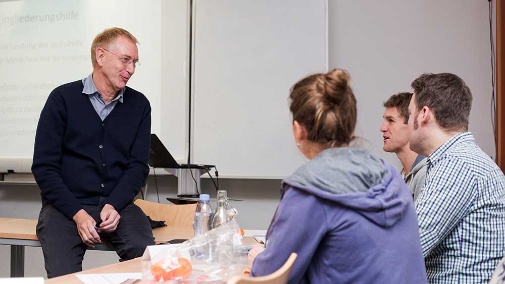 An der Ev. Hochschule wird in kleinen Gruppen gelehrt