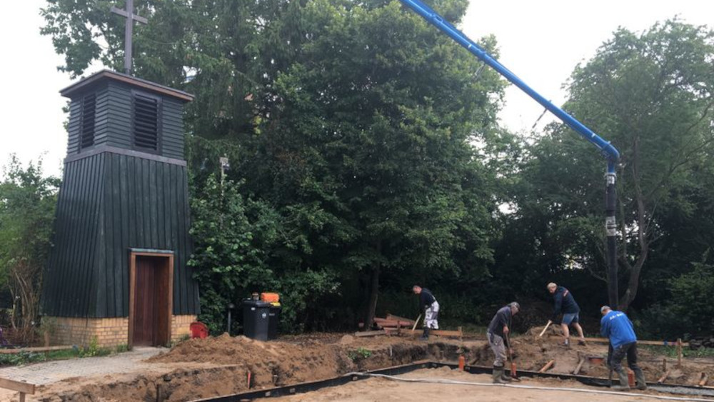 Der Fortschritt des Anbaus vom Slüterhaus wird in einem Bautagebuch festgehalten.