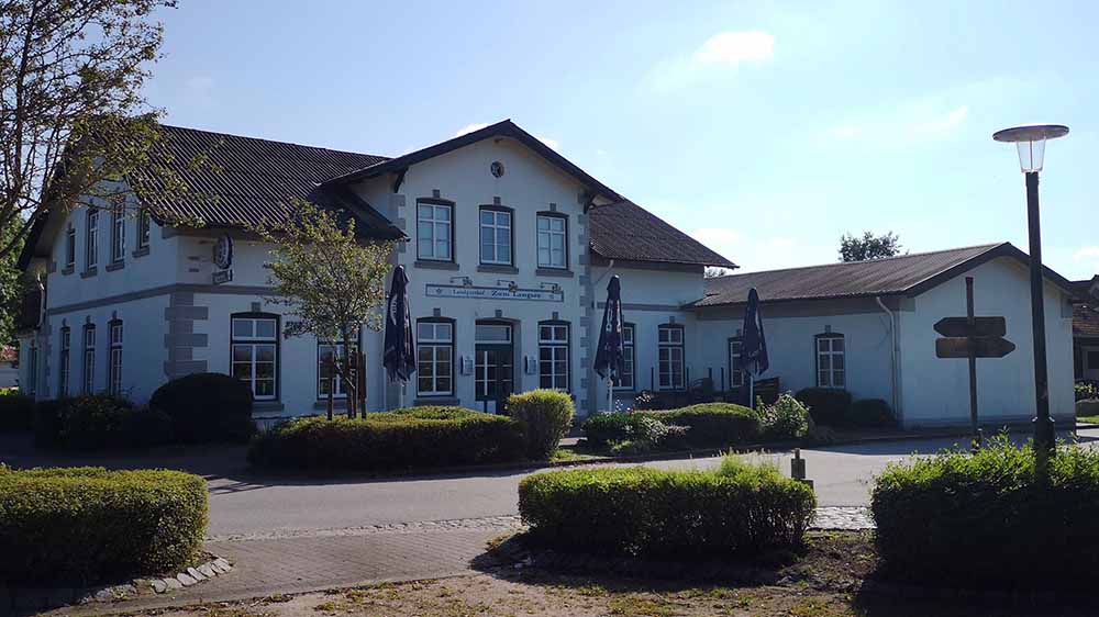 Im Gasthof "Zum Langsee" in Süderfahrenstedt bei Flensburg wird noch bewirtet