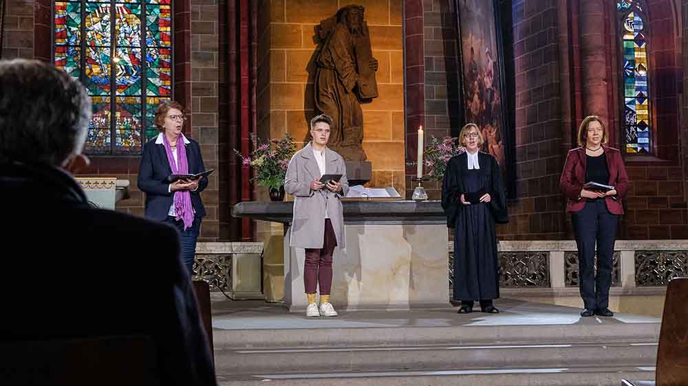 Mit einem Gottesdienst im Bremer St. Petri-Dom hat die EKD-Synode begonnen