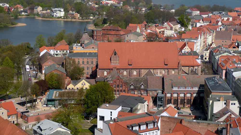 Das Meeresmuseum ist im ehemaligen Dominikanerkloster St. Katharinen untergebracht