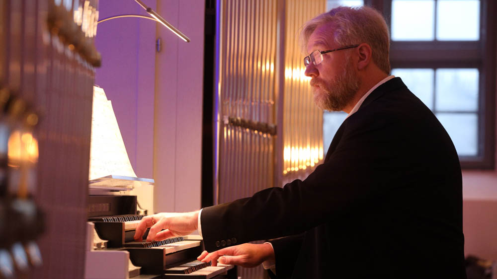 Organist Kai Krakenberg hat die neue Orgel zehn Jahre geplant