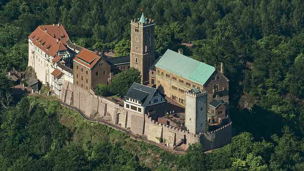 Auf der Wartburg übersetzte Luther die Bibel