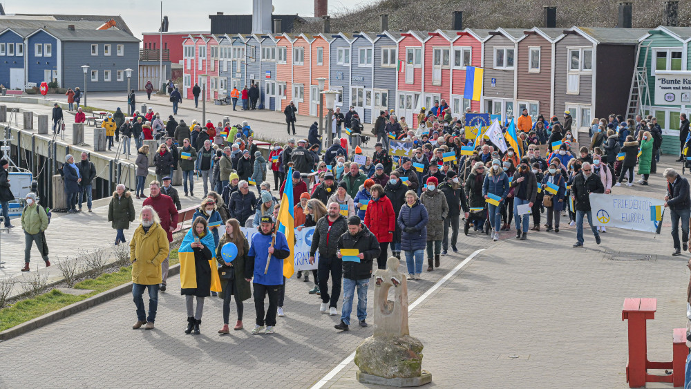 Friedensdemo auf Helgoland: Aufgrund der Historie der Insel setzen sich hier besonders viele Menschen für den Frieden ein.