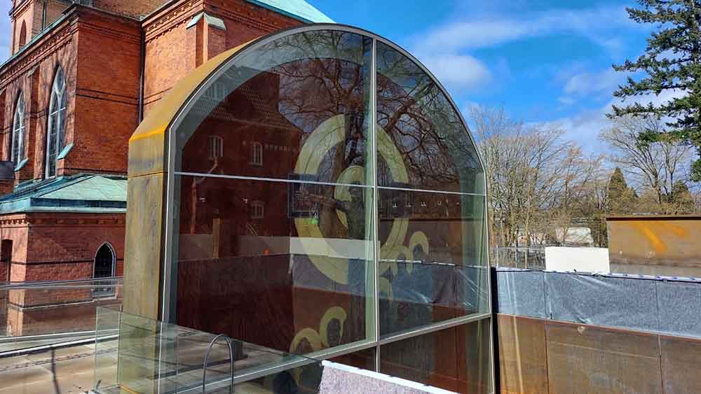 Das umstrittene Altarbild soll bald zu einem Gedenkort gehören