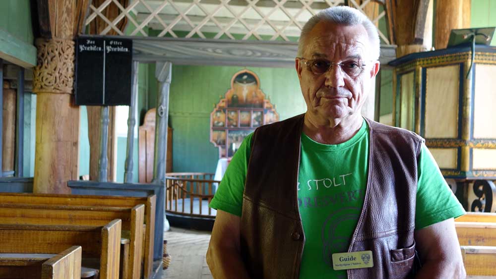 Rolf Niemeyer in der Kirche von Høre