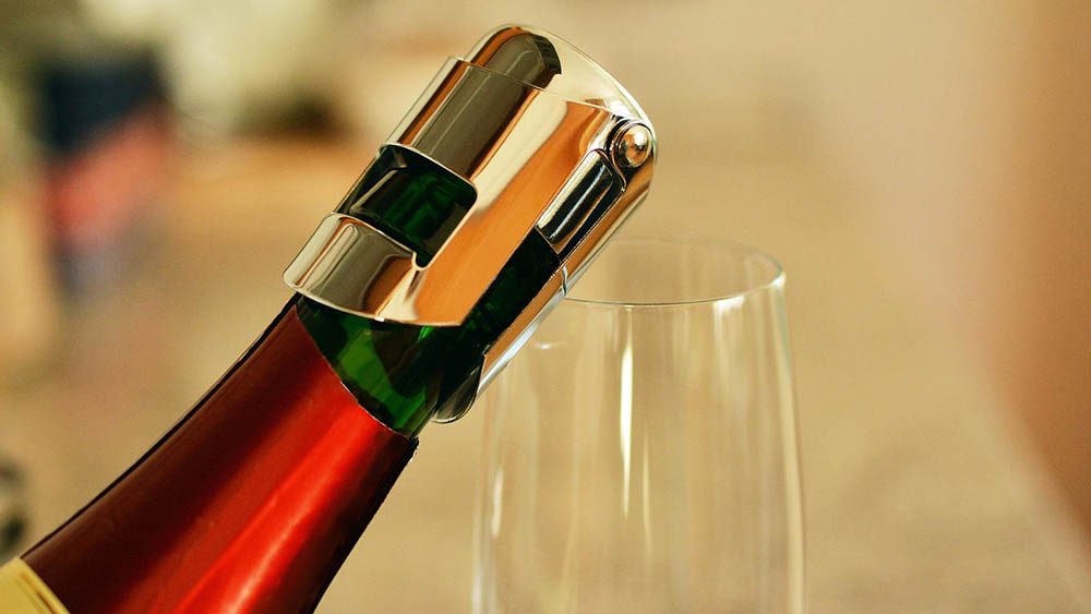 Image - Jeder Deutsche trank 2022 im Schnitt fünf Flaschen Sekt