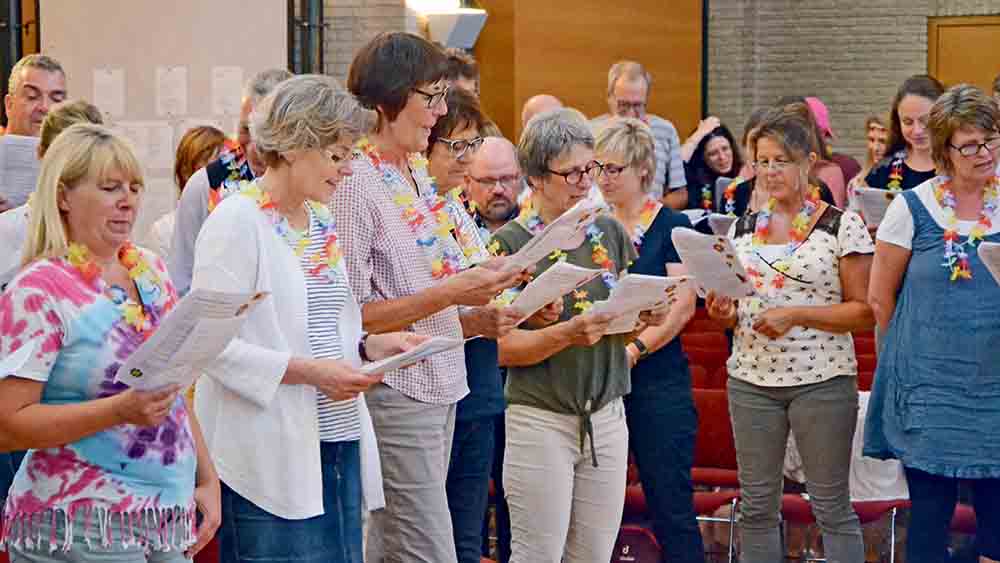 Bunte Premiere: 2018 sang die Gemeinde kräftig mit